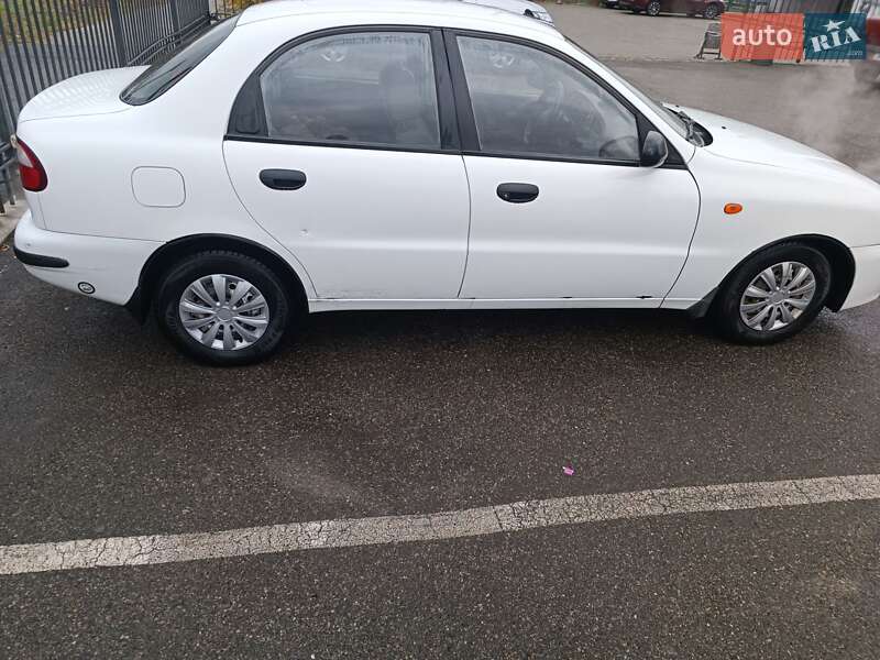 Седан Daewoo Lanos 2006 в Києві