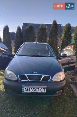 Седан Daewoo Lanos 2005 в Романіву