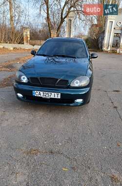 Седан Daewoo Lanos 2002 в Жашківу