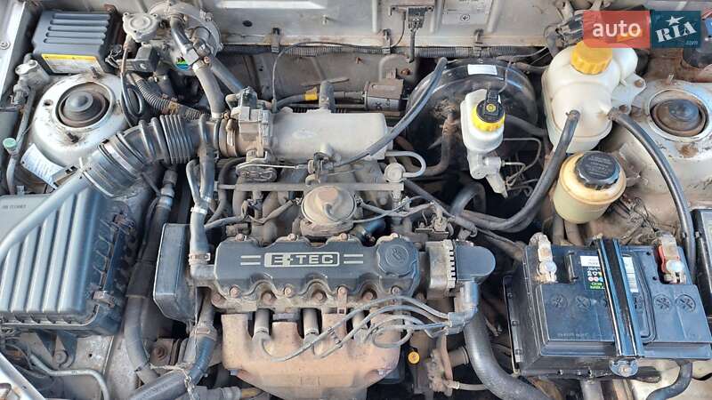 Седан Daewoo Lanos 2005 в Киеве