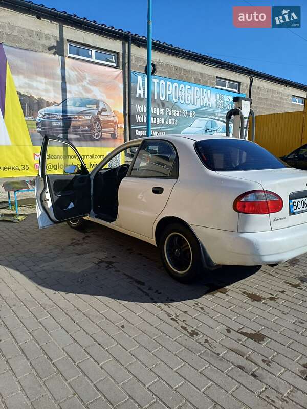 Седан Daewoo Lanos 2006 в Новояворовске