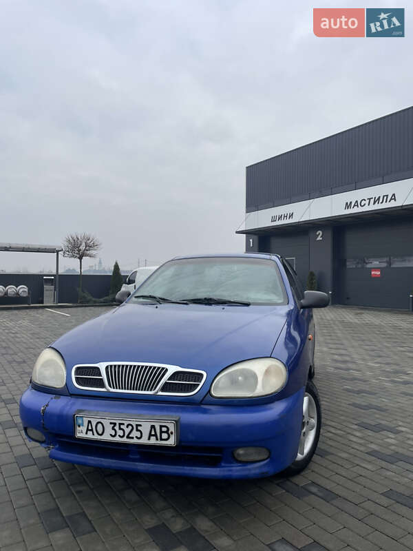 Седан Daewoo Lanos 2005 в Хусте