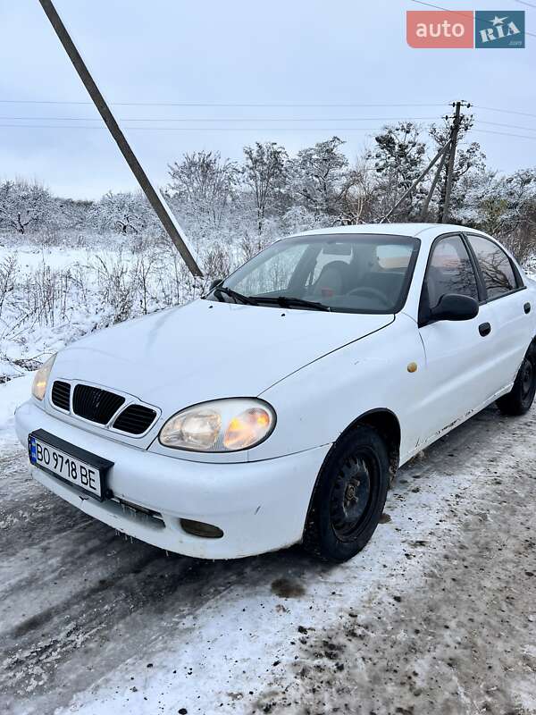 Седан Daewoo Lanos 2003 в Почаеве