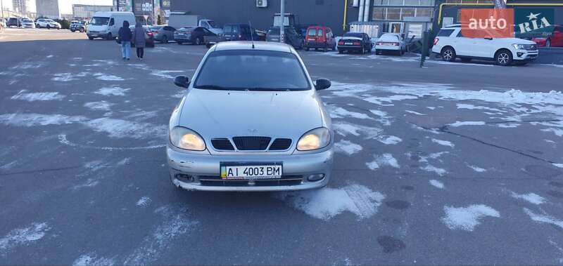 Седан Daewoo Lanos 2004 в Киеве