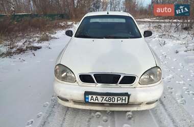 Седан Daewoo Lanos 2005 в Мені