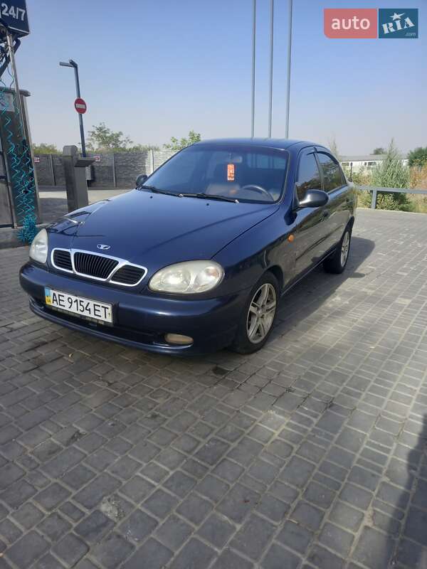 Седан Daewoo Lanos 2002 в Дніпрі
