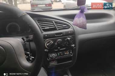 Седан Daewoo Lanos 1998 в 