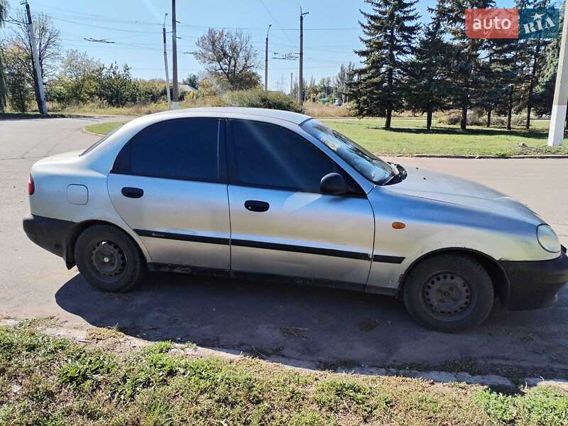 Седан Daewoo Lanos 1998 в Днепре