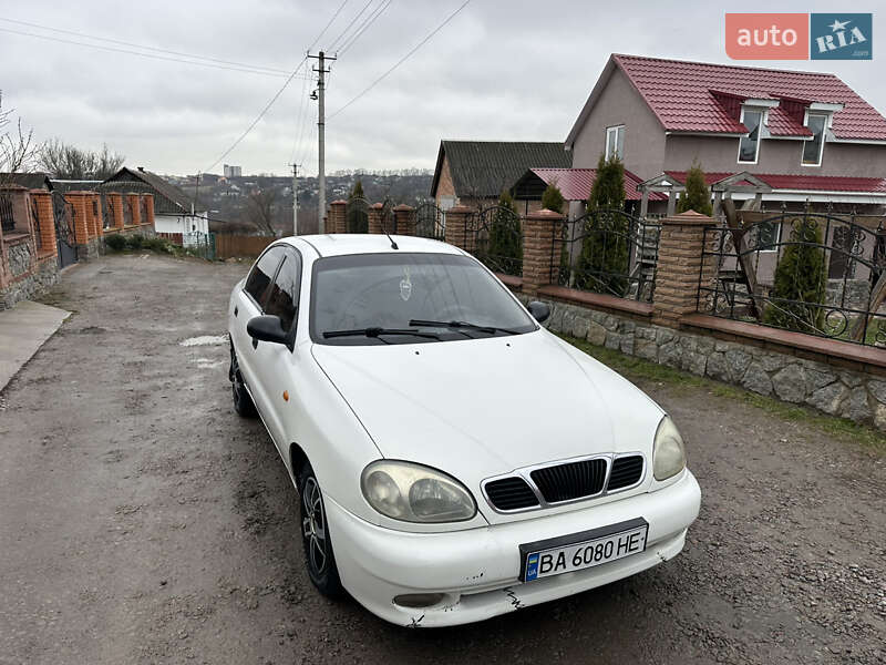 Седан Daewoo Lanos 2004 в Умані