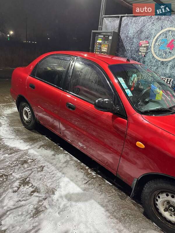 Седан Daewoo Lanos 2008 в Коростене