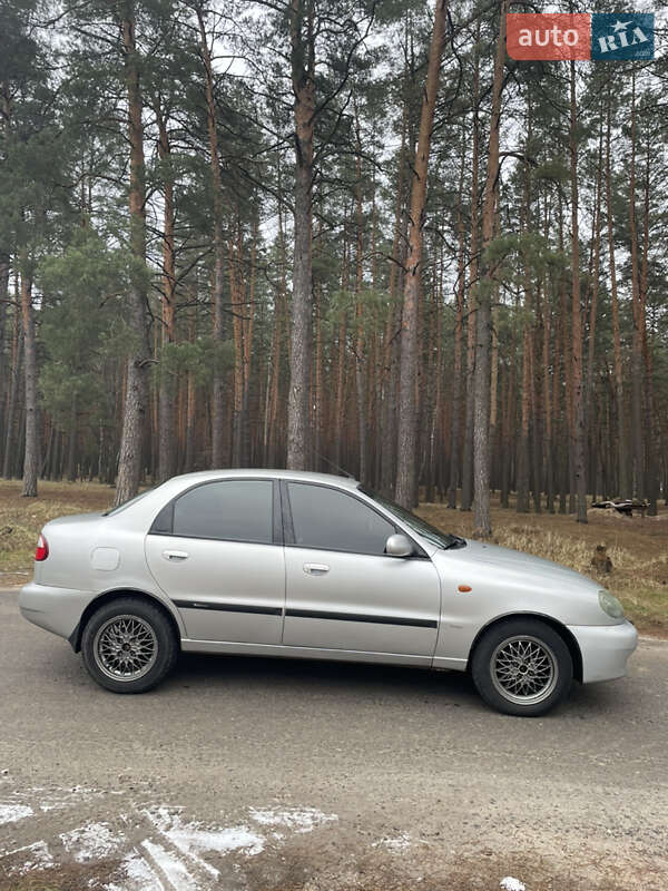 Седан Daewoo Lanos 2003 в Чернігові