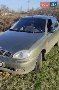 Седан Daewoo Lanos 2003 в Чугуєві