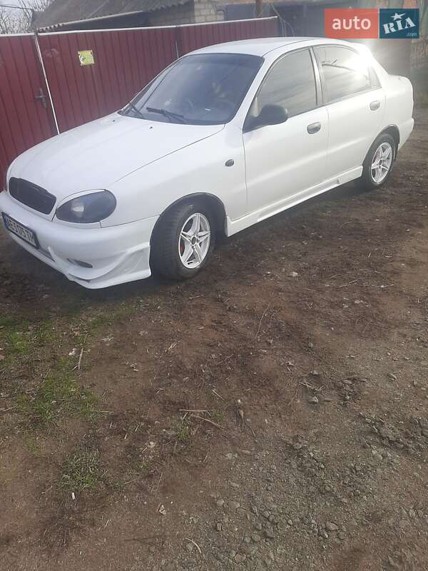 Седан Daewoo Lanos 1998 в Никополе