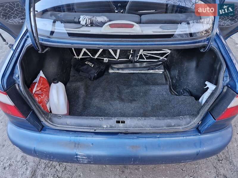 Седан Daewoo Lanos 2002 в Києві