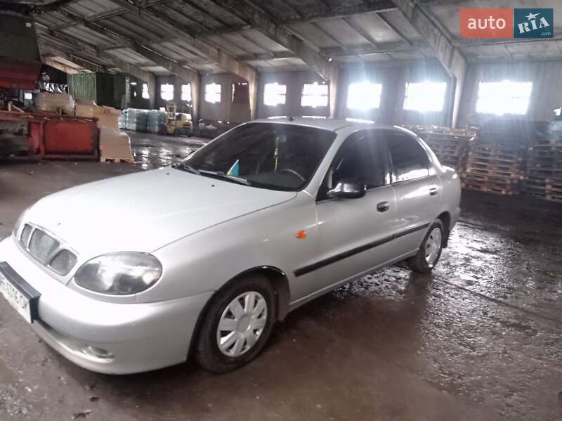 Седан Daewoo Lanos 2003 в Лозовой