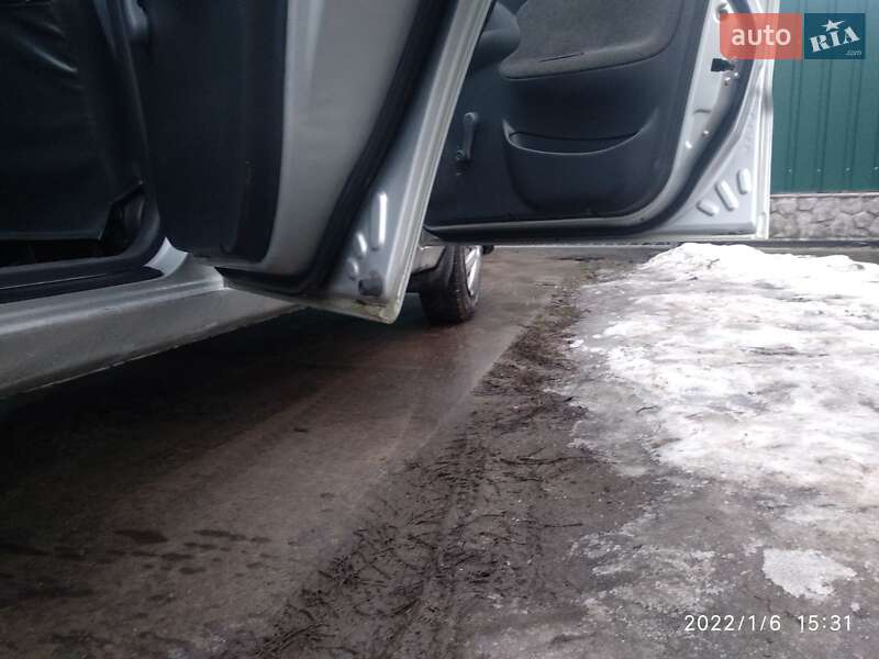 Седан Daewoo Lanos 2007 в Ромнах