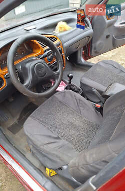 Седан Daewoo Lanos 2000 в 