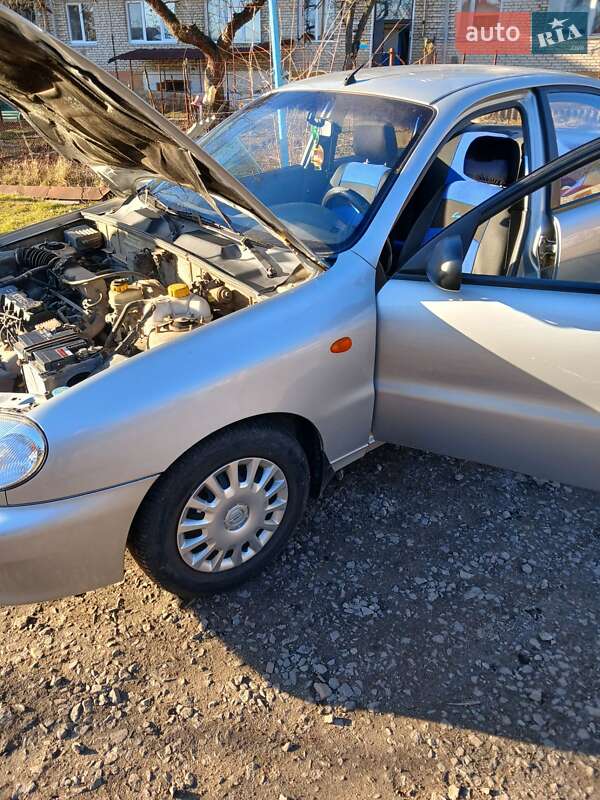 Седан Daewoo Lanos 2003 в Львове