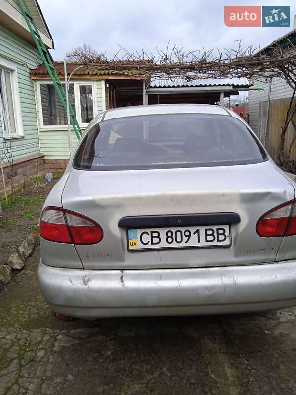 Седан Daewoo Lanos 2010 в Сновске