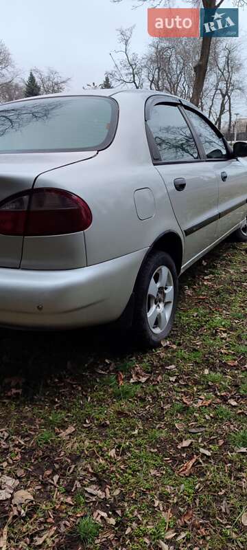 Седан Daewoo Lanos 2004 в Кривом Роге