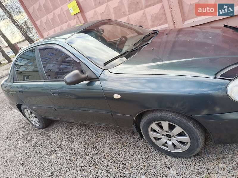 Седан Daewoo Lanos 2005 в Волочиске