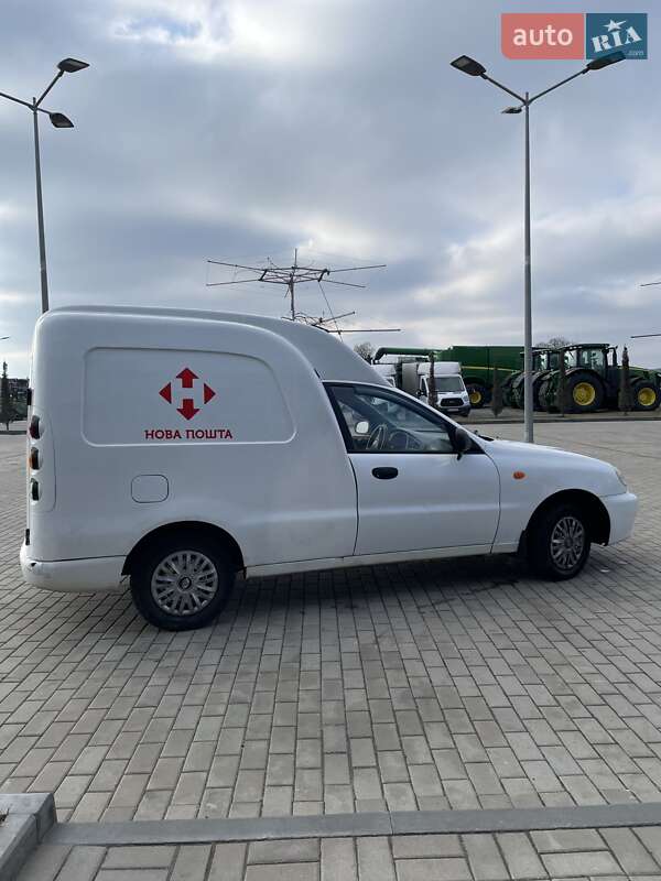 Седан Daewoo Lanos 2012 в Дніпрі