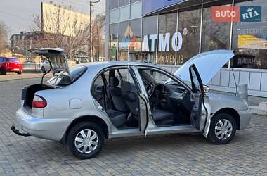 Седан Daewoo Lanos 2004 в Одесі