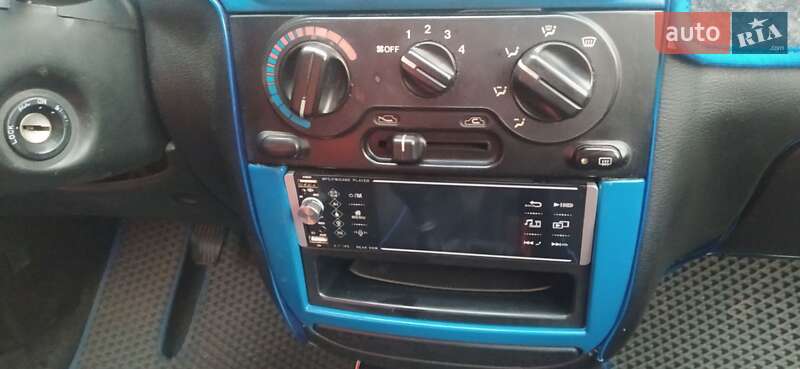 Седан Daewoo Lanos 2004 в Краматорске