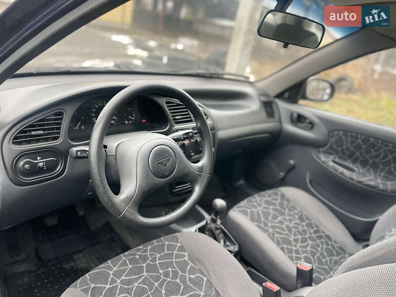 Седан Daewoo Lanos 2003 в Львове