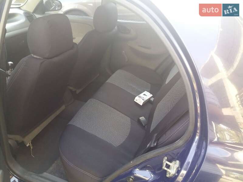 Седан Daewoo Lanos 2006 в Києві
