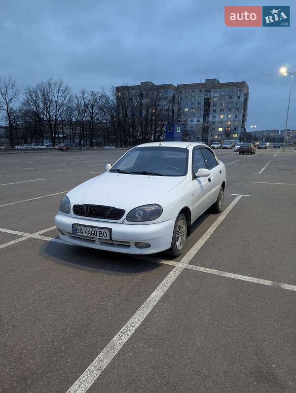 Седан Daewoo Lanos 2004 в Кропивницком