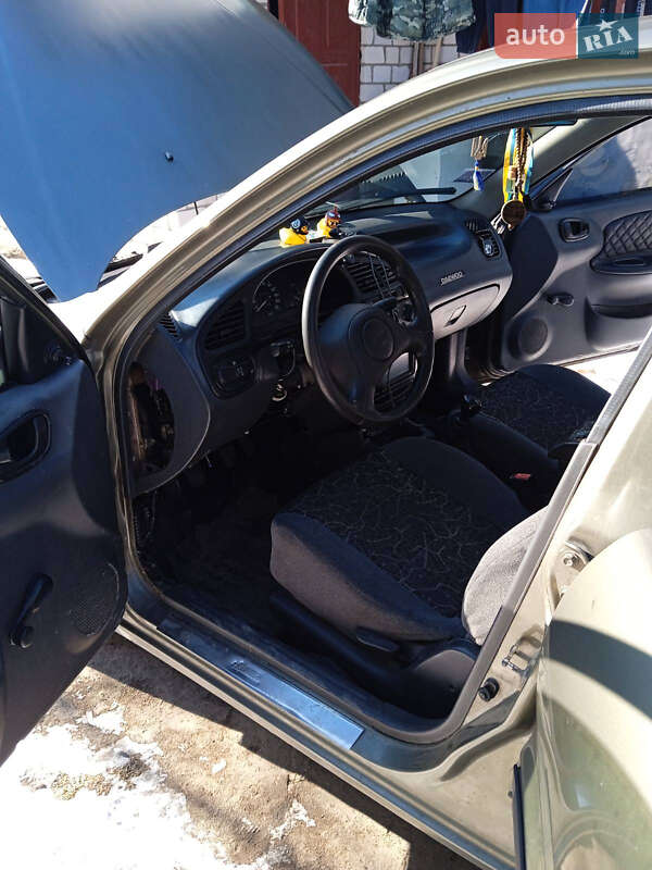 Седан Daewoo Lanos 2004 в Демидове