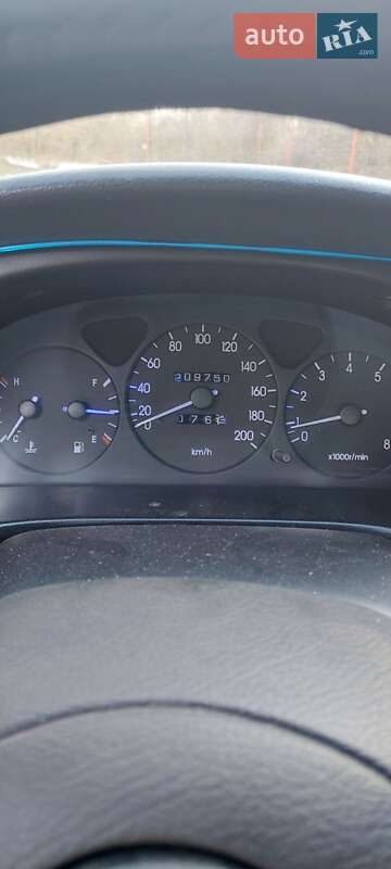 Седан Daewoo Lanos 1998 в Градижске