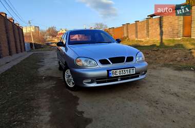 Седан Daewoo Lanos 2002 в Миколаєві