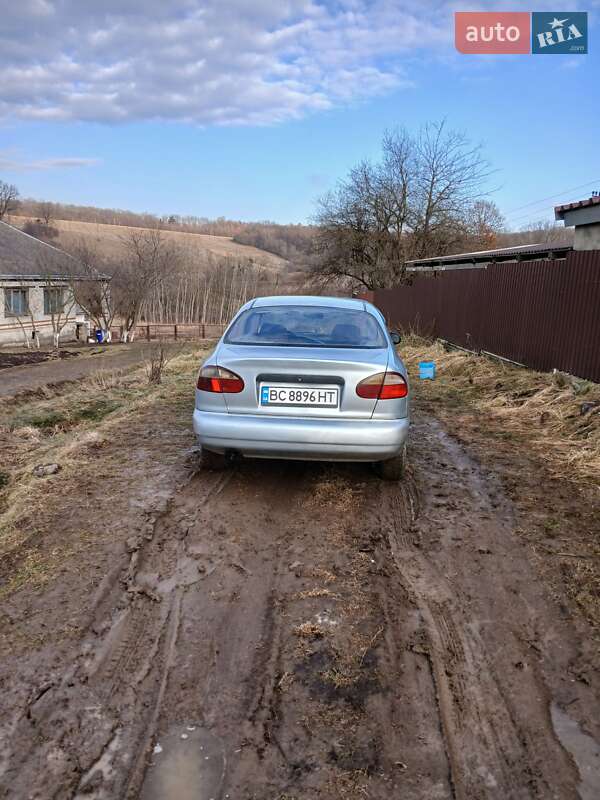Седан Daewoo Lanos 2008 в Львові