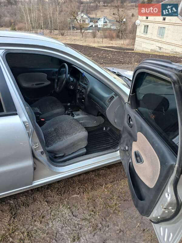 Седан Daewoo Lanos 2008 в Львові