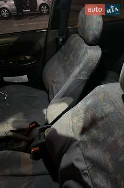 Седан Daewoo Lanos 2000 в 