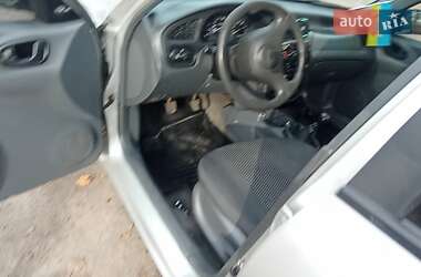 Седан Daewoo Lanos 2001 в 
