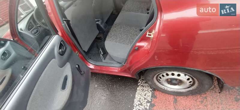 Седан Daewoo Lanos 2006 в Киеве