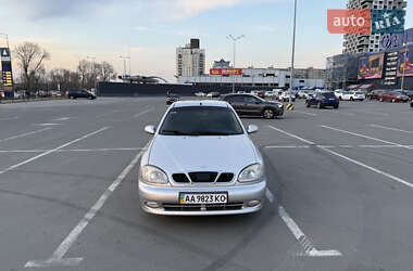 Седан Daewoo Lanos 2003 в Киеве