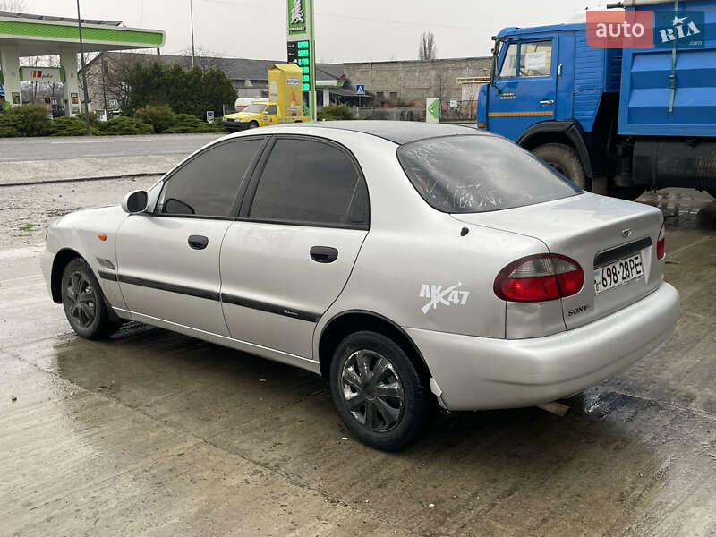 Седан Daewoo Lanos 2003 в Солотвине