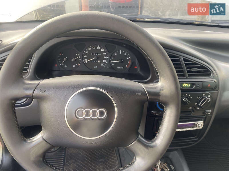Седан Daewoo Lanos 2006 в Чернігові