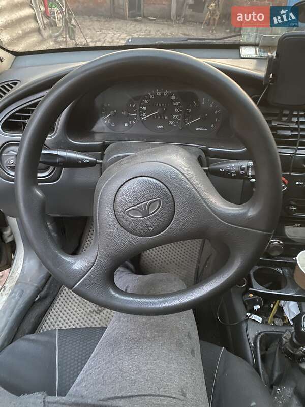 Седан Daewoo Lanos 2003 в Лозовой