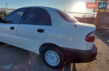 Седан Daewoo Lanos 1998 в 