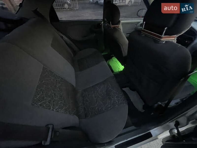 Седан Daewoo Lanos 2004 в Солотвине