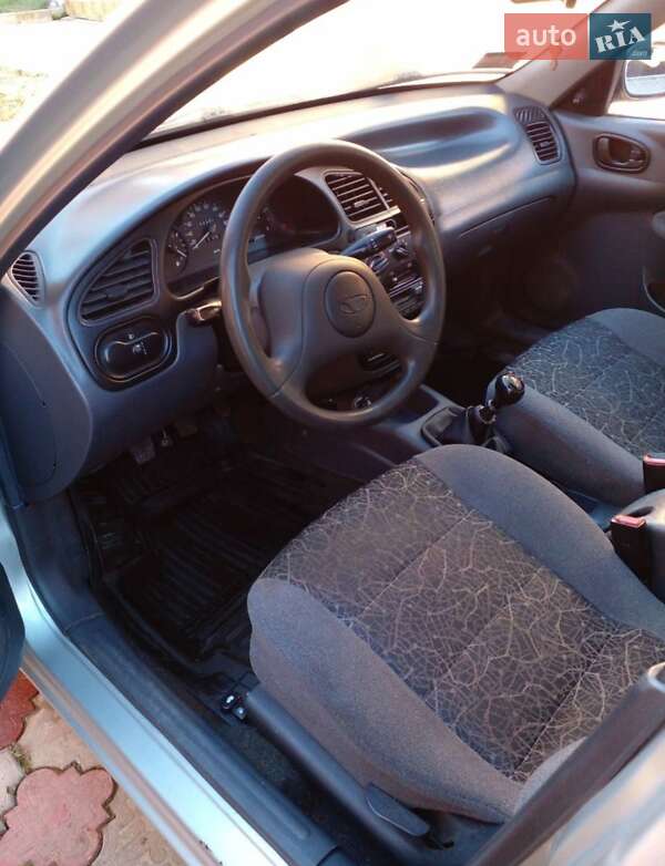 Седан Daewoo Lanos 2004 в Заставной фото 2 Седан Daewoo Lanos 2004 в Заставной
