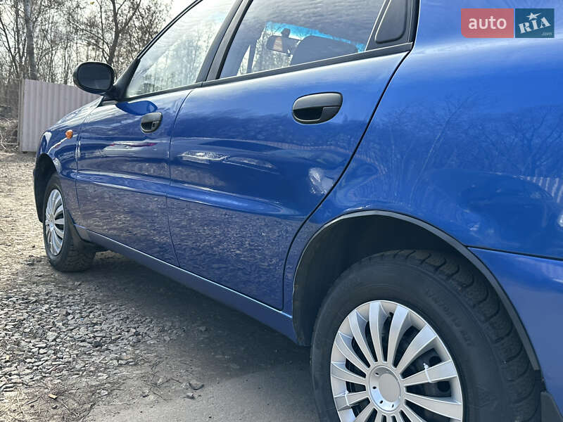 Седан Daewoo Lanos 2008 в Нежине