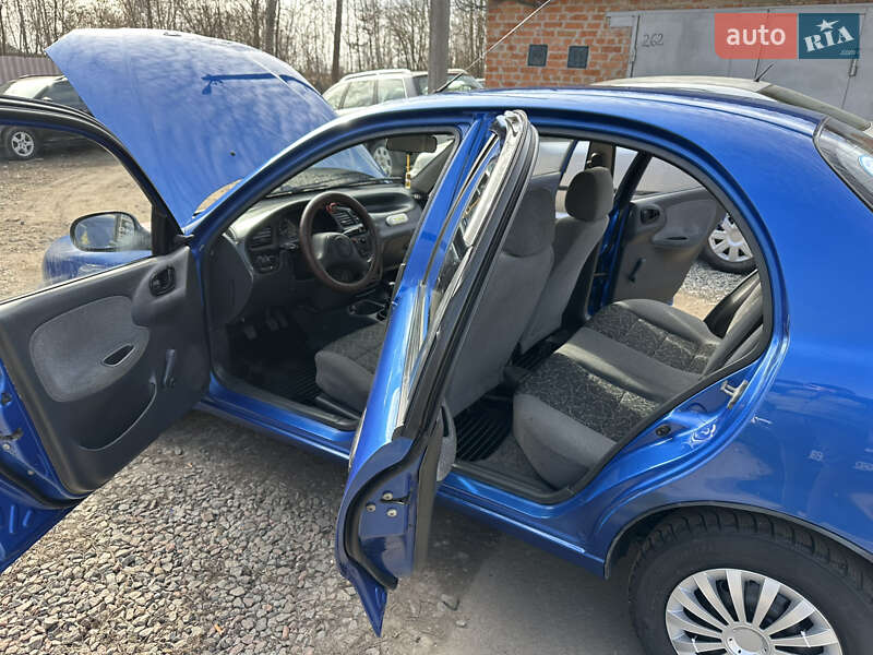 Седан Daewoo Lanos 2008 в Нежине