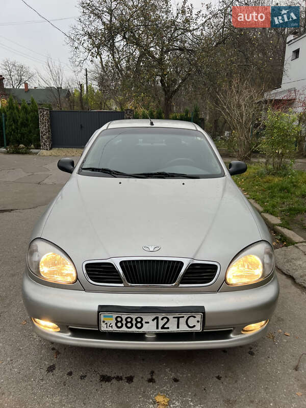 Седан Daewoo Lanos 2003 в Львове