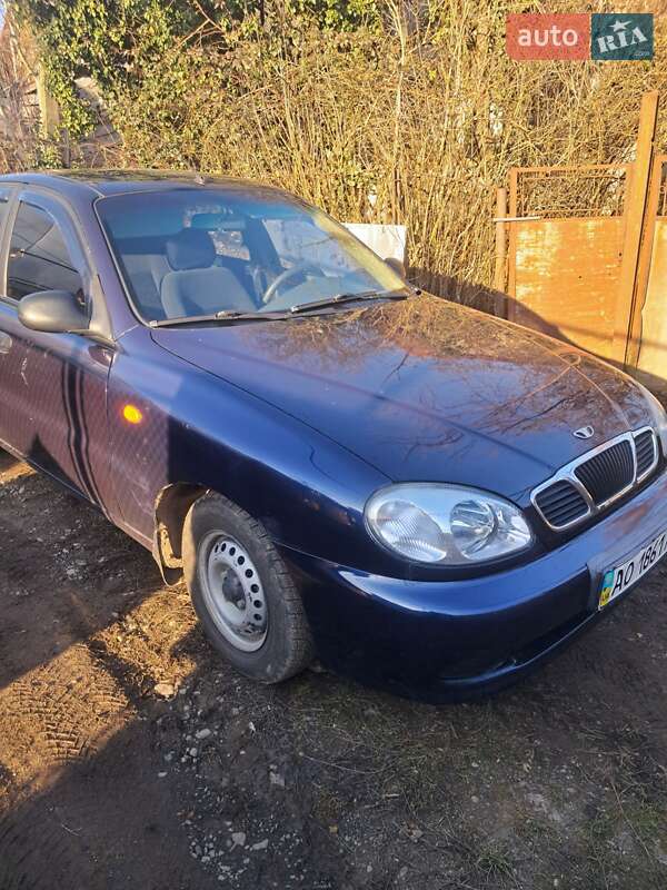 Седан Daewoo Lanos 2006 в Дешковице